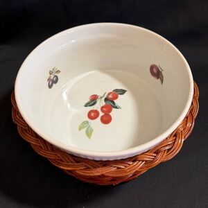 Soufflé Baker Wicker Basket Vintage BIA Cordon Bleu Catherine Fruit 2 Piece